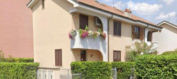 4-salle Villa à Bollate, Italy No. 16841 41