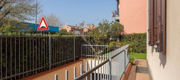 4-salle Villa à Bollate, Italy No. 16841 39