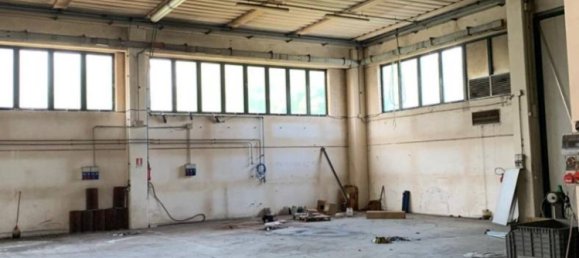 Склад 3270м² в Камподарсего, Италия № 320963 3