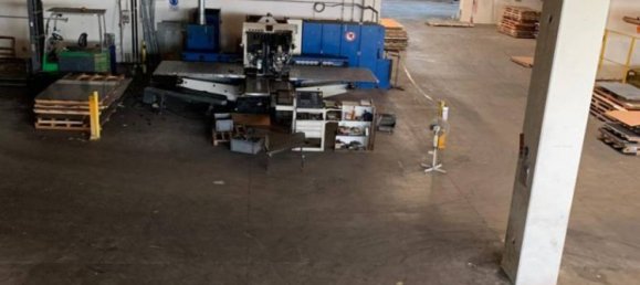 Склад 3270м² в Камподарсего, Италия № 320963 2