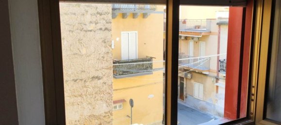 3 Schlafzimmer Wohnung in Palermo, Italy, Nr. 317960 12