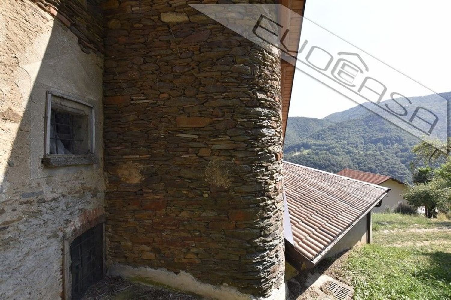 8 bedrooms House in Porte, Italy No. 372093