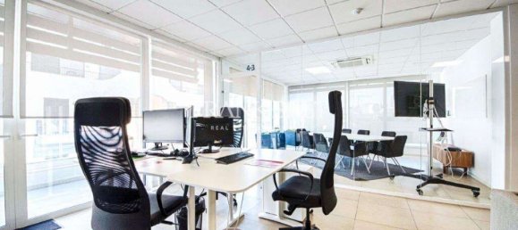 Bureau à Saint Julian's, Malta 259m² No. 13138 4