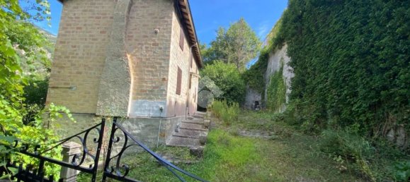 4 rooms House in Terenzo, Italy No. 54389 7