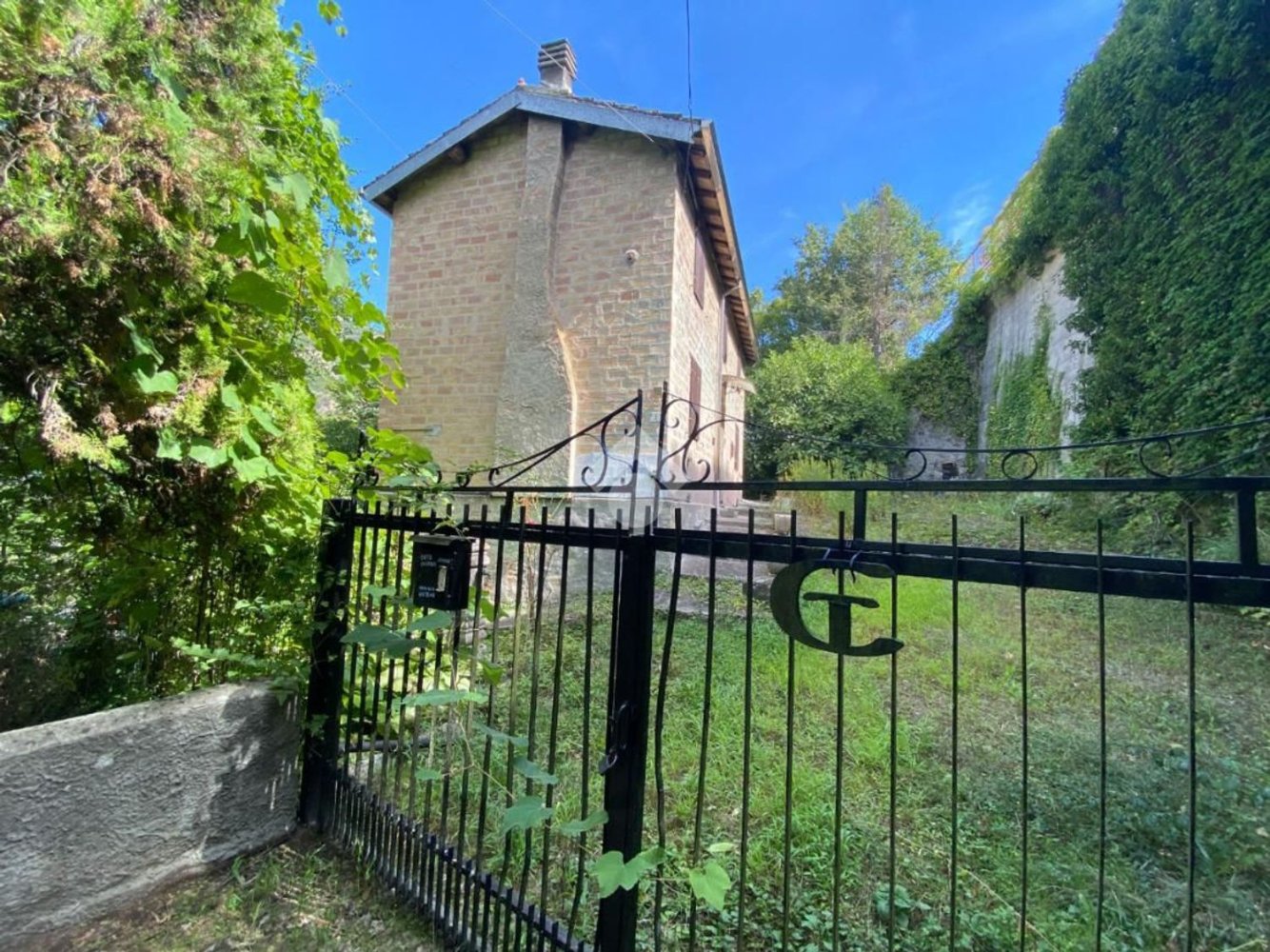 4 rooms House in Terenzo, Italy No. 54389