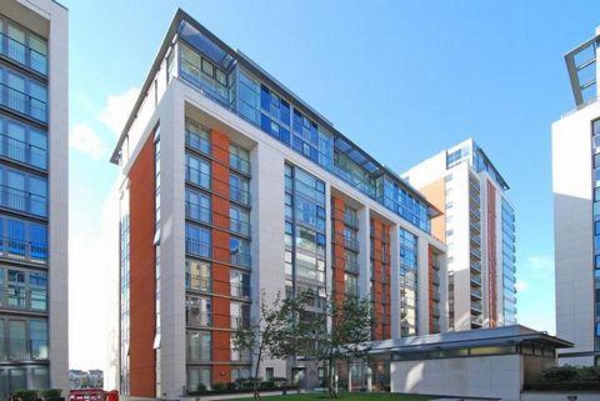 2 bedrooms House in London, United Kingdom No. 516