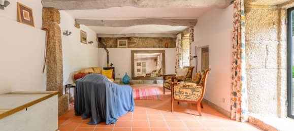 11 bedrooms House in Penafiel, Portugal No. 10130 2