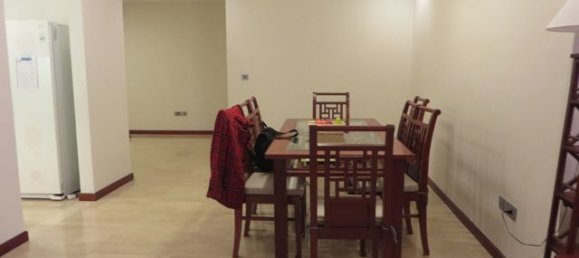 3 bedrooms Apartment in Tay Ho, Vietnam No. 4535 2