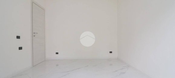 2 bedrooms Apartment in Rho, Italy No. 266684 24