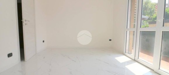 2 bedrooms Apartment in Rho, Italy No. 266684 8