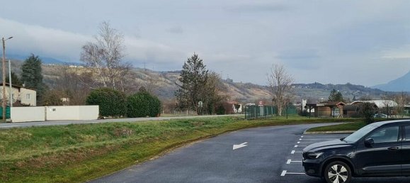 Gewerbliche Immobilie in Chapareillan, France 243m², Nr. 181947 6