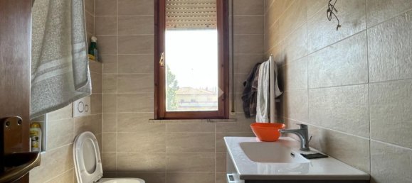 Apartamento de 3 divisões em Reggio Emilia, Italy N.º 270261 11