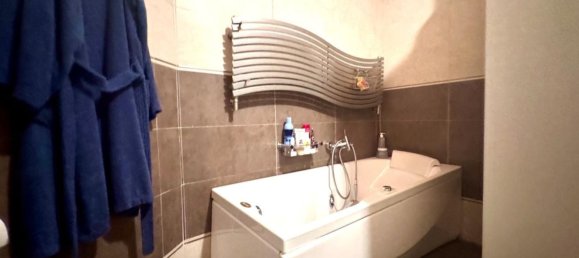 Casa de 5 divisões em Massa, Italy N.º 122653 18