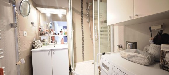 Apartamento de 2 dormitorios en Tours, France No. 329969 7