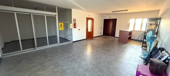 2 bedrooms Villa in Barletta, Italy No. 17909 11