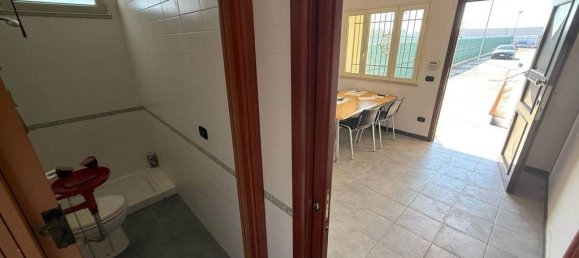 2 bedrooms Villa in Barletta, Italy No. 17909 10