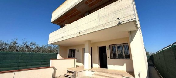 2 bedrooms Villa in Barletta, Italy No. 17909 9