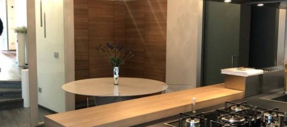 7 rooms Apartment in Gallarate, Italy No. 17402 3