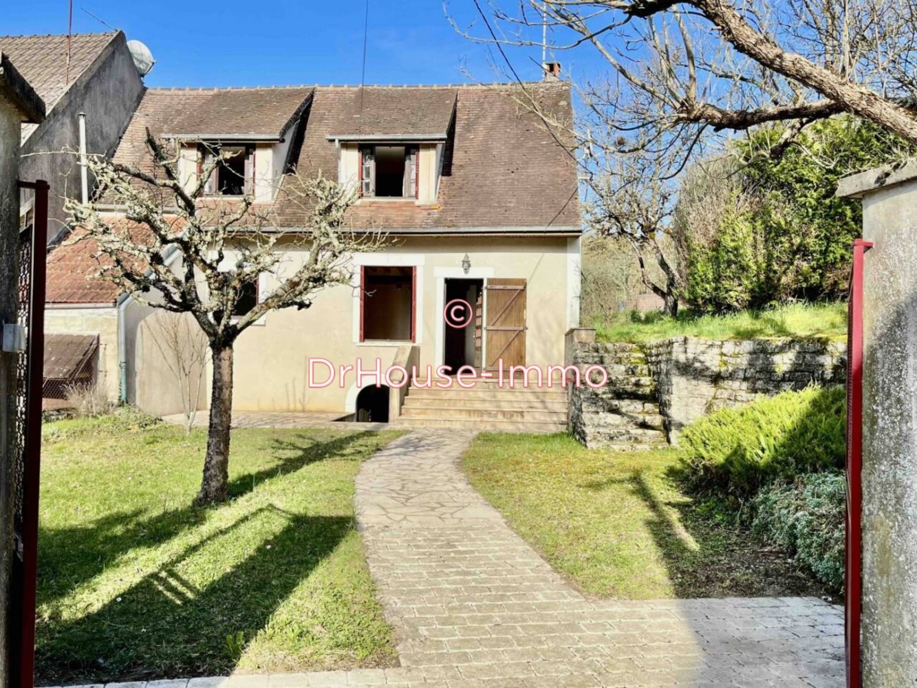 Casa T3 em Arcy-sur-Cure, France N.º 48480