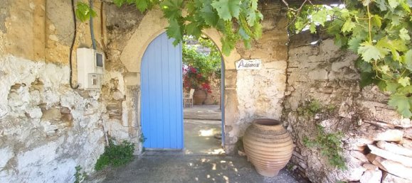 2 bedrooms Commercial property in Chania, Greece No. 148 3