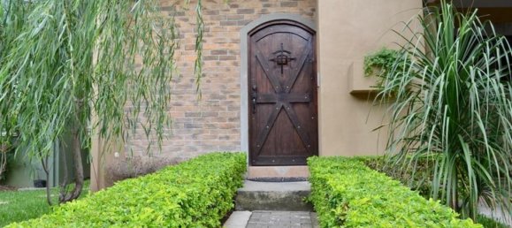 شقة 4 غرف نوم  في Santa Ana, Costa Rica رقم 545 2