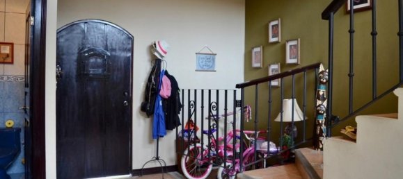 شقة 4 غرف نوم  في Santa Ana, Costa Rica رقم 545 4