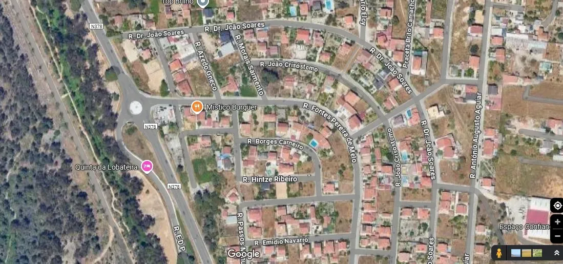 239m² Land in Seixal, Portugal No. 204013
