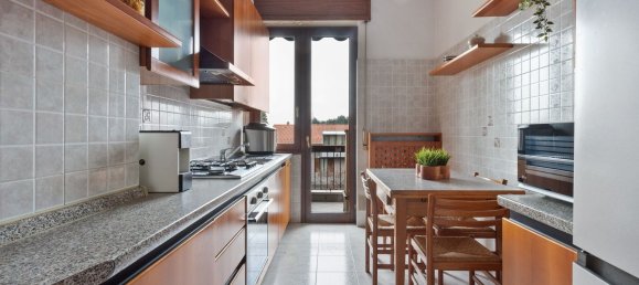 Apartamento de 3 habitaciónes en Desio, Italy No. 9649 12