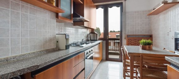 Apartamento de 3 habitaciónes en Desio, Italy No. 9649 14