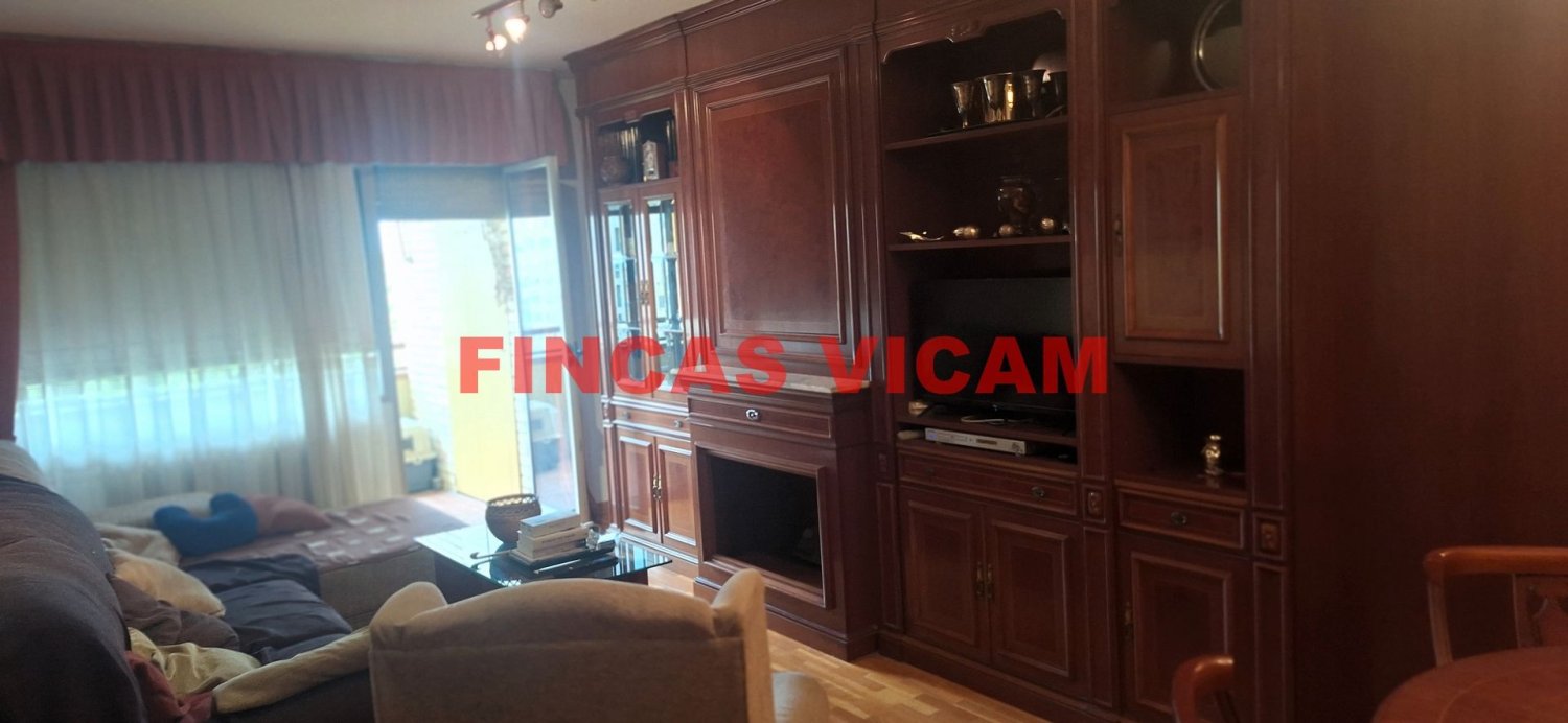4 bedrooms Apartment in Huesca, Spain No. 265409