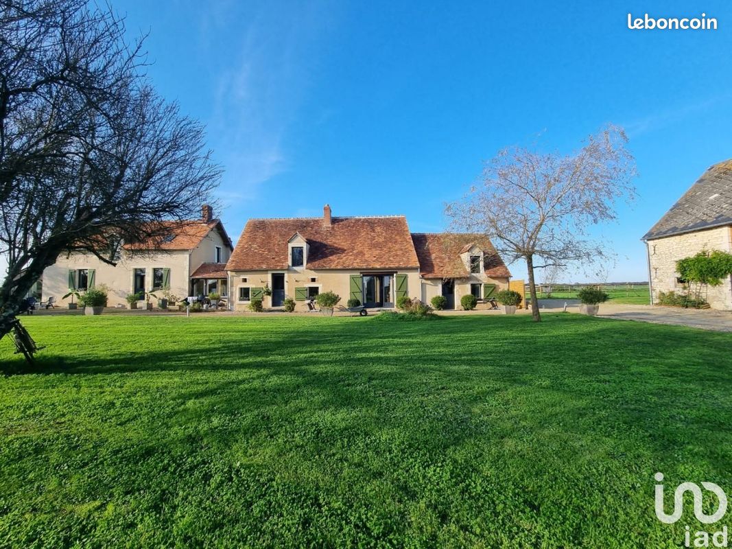 7 bedrooms Castles in Thenay, France No. 249941