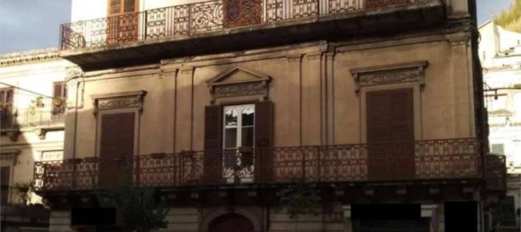 Apartamento de 3 dormitorios en Modica, Italy No. 280783 2