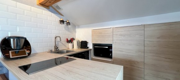 1 bedroom Apartment in Les Belleville, France No. 955 2