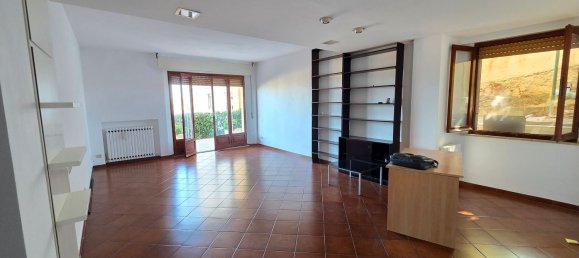 4 rooms Apartment in Ancona, Italy No. 300316 4
