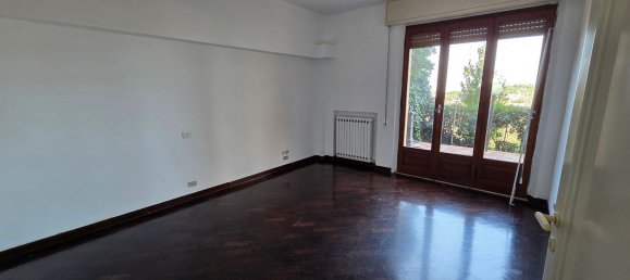 4 rooms Apartment in Ancona, Italy No. 300316 10