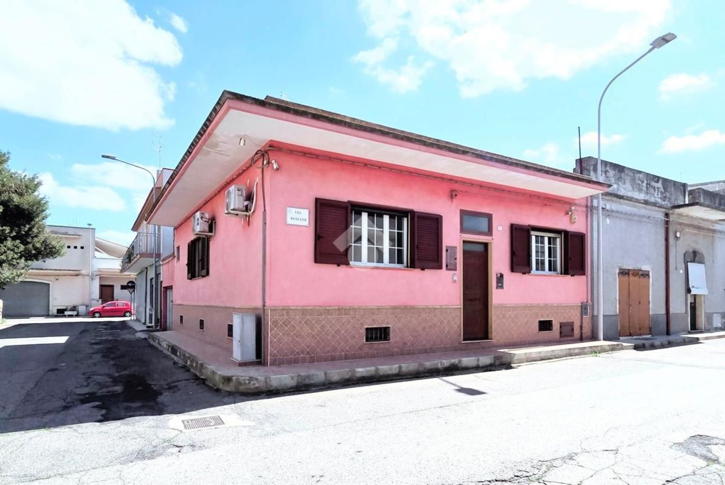 4 rooms House in Sava, Italy No. 160147
