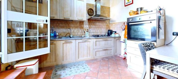 4 rooms House in Sava, Italy No. 160147 3