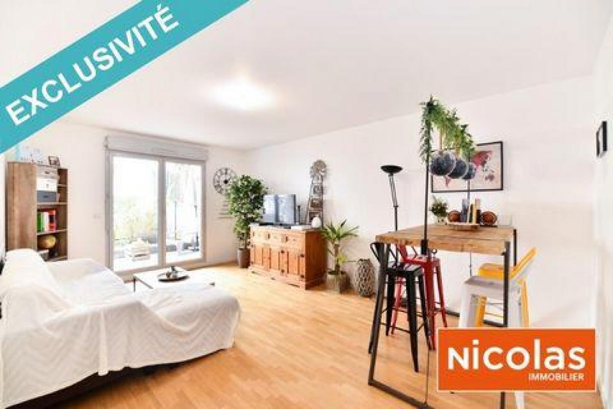 Condominio de 3 dormitorios en Massy, France No. 33430