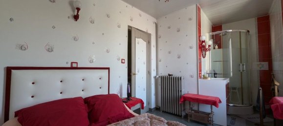 8 rooms House in Aubigny-sur-Nere, France No. 231908 9