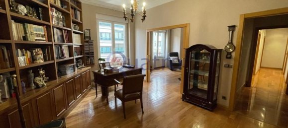 Квартира с 3 спальнями в Леон, Испания № 68403 2