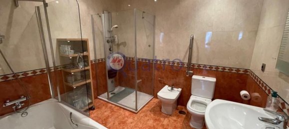 Квартира с 3 спальнями в Леон, Испания № 68403 11