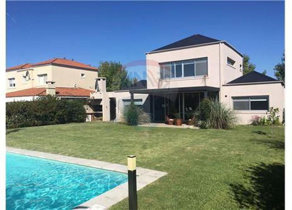 3 Schlafzimmer Haus in Pilar, Argentina, Nr. 2863