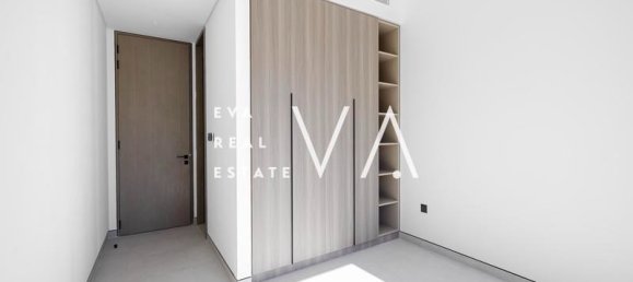 4 bedrooms Villa in Dubai, UAE No. 102747 11