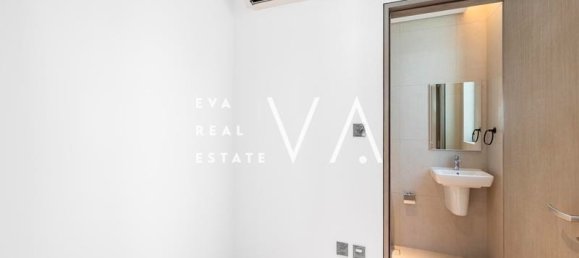 4 bedrooms Villa in Dubai, UAE No. 102747 9