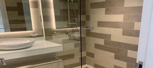 Studio in Dubai, UAE No. 14934 14