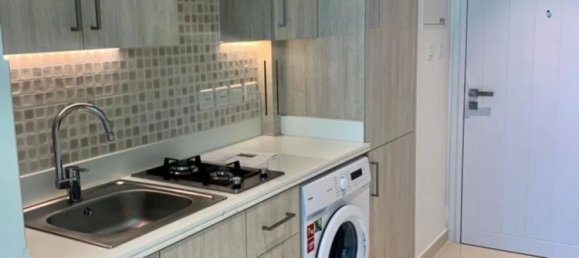 Studio in Dubai, UAE No. 14934 15