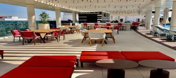 Studio in Dubai, UAE No. 14934 5