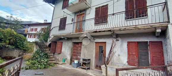 10 rooms Castles in Saint Pierre, Italy No. 21850 4