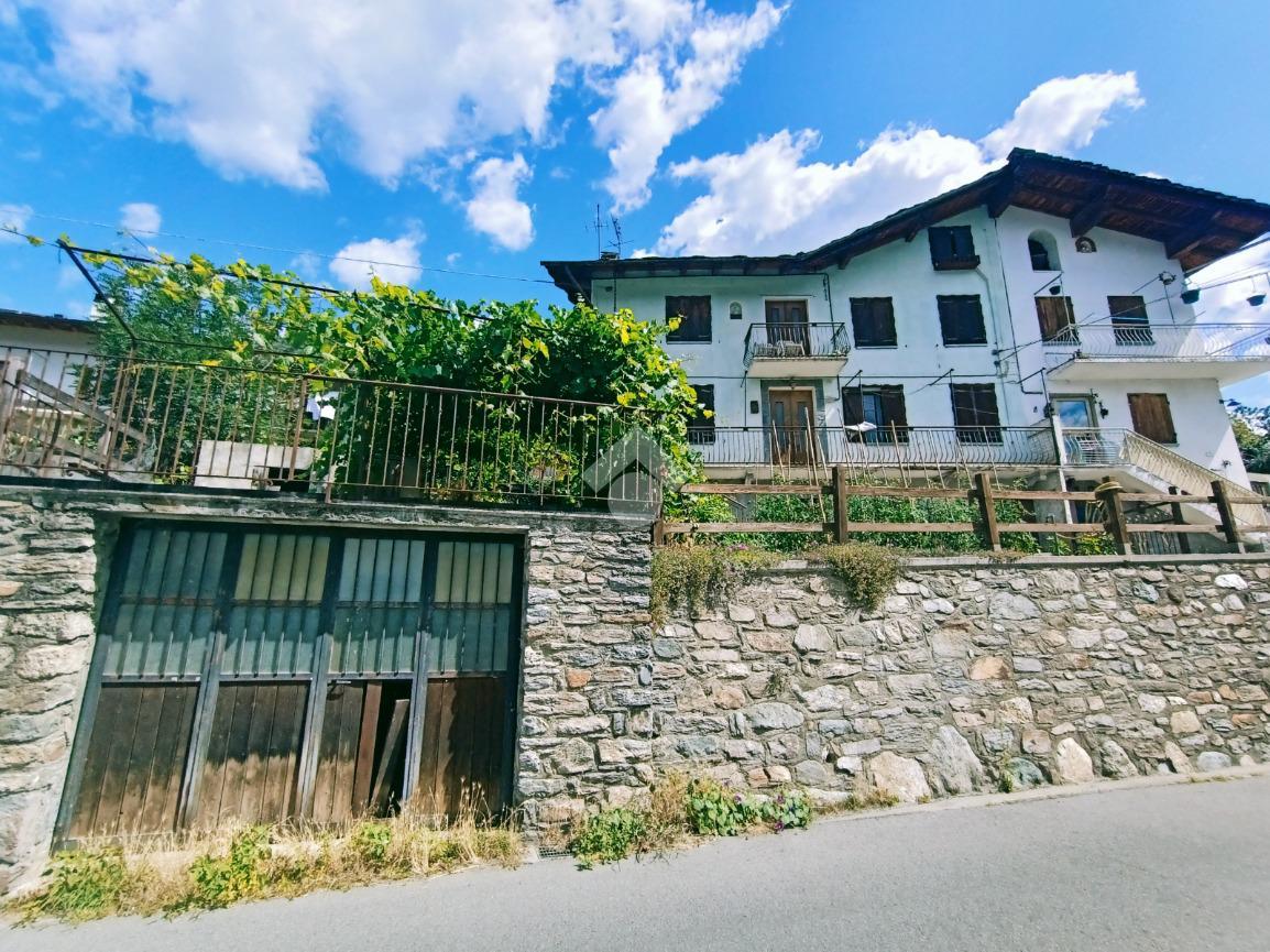 10 rooms Castles in Saint Pierre, Italy No. 21850