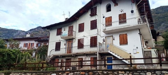 10 rooms Castles in Saint Pierre, Italy No. 21850 3